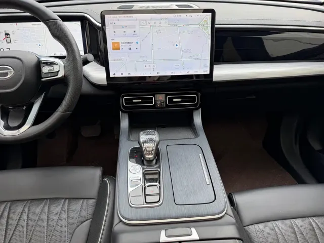 GAC Trumpchi GS8 — Фото автомобиля 14