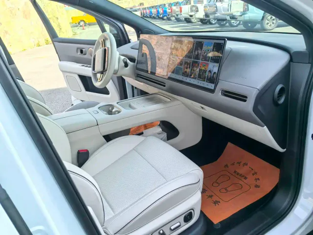 Li Auto i6 — Фото автомобиля 4
