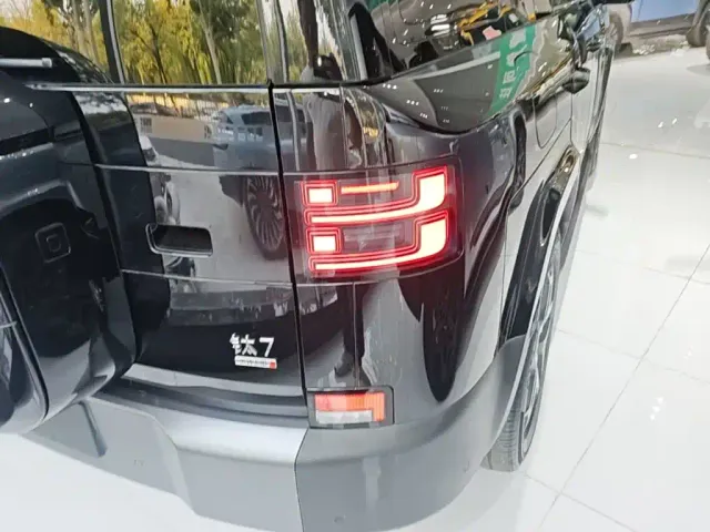BYD FangChengBao Titanium 7 — Фото автомобиля 7