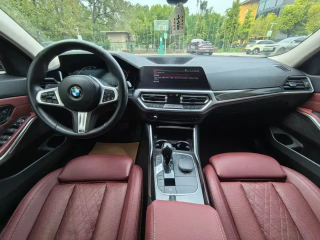BMW 3 Series — Фото автомобиля 8