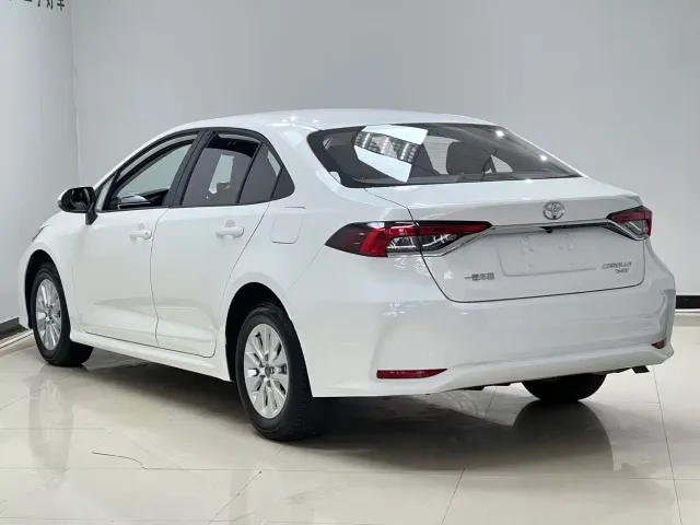 Toyota Corolla — Фото автомобиля 4