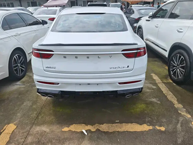 Geely Xingrui — Фото автомобиля 11