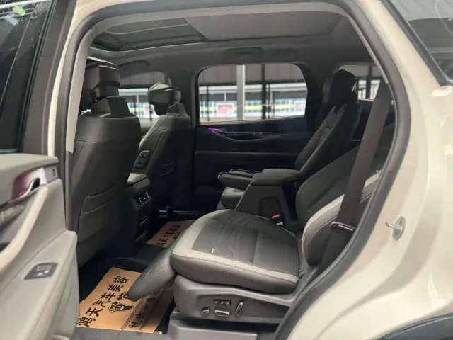 Ford Edge — Фото автомобиля 7