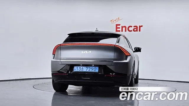 Kia EV6 — Фото автомобиля 4