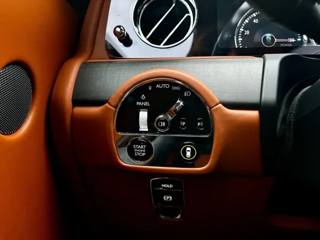 Rolls-Royce Ghost — Фото автомобиля 11