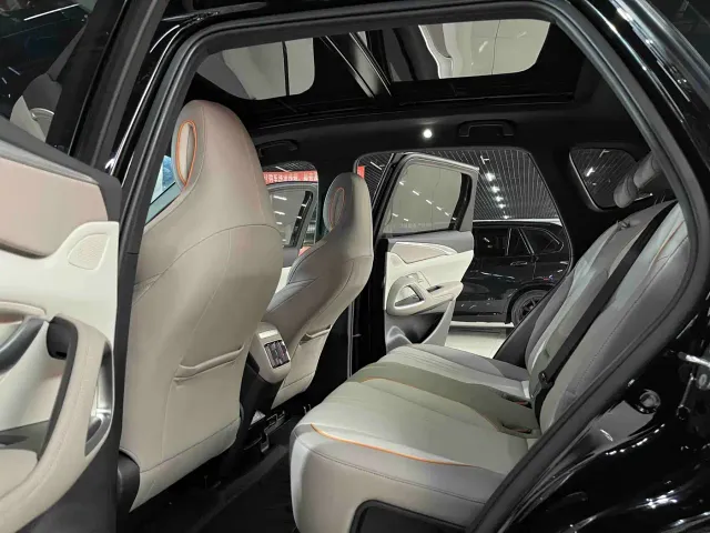 BYD Song Pro — Фото автомобиля 11