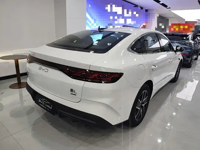 BYD Qin L — Фото автомобиля 6