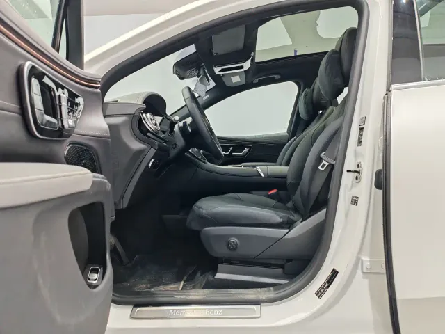Mercedes-Benz EQS SUV — Фото автомобиля 11