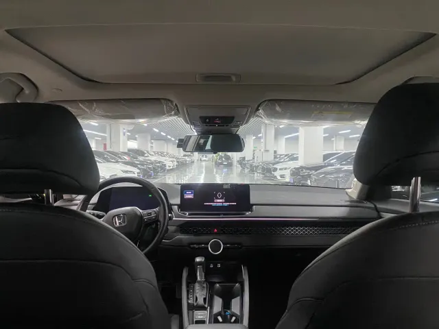 Honda Accord — Фото автомобиля 9