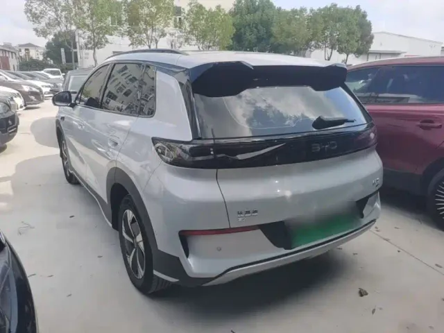 BYD Sealion 05 EV — Фото автомобиля 4