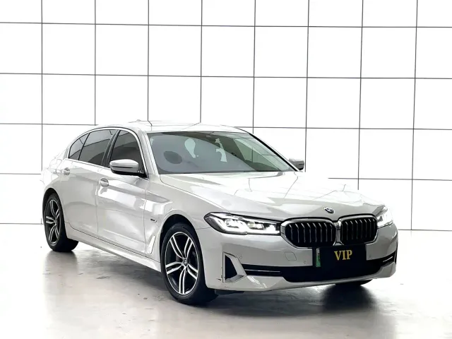 BMW 5 Series — Фото автомобиля 8