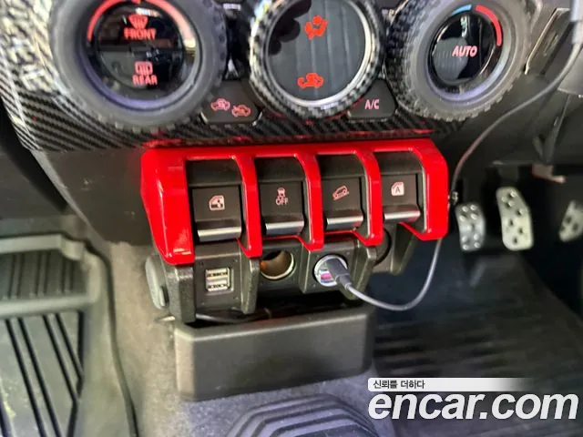 Suzuki Jimny — Фото автомобиля 13