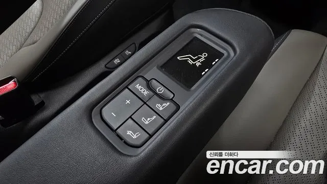 Kia Carnival Generation 4 — Фото автомобиля 18