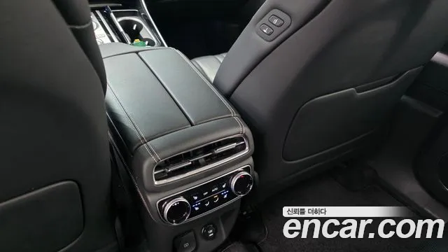 Genesis GV80 2.5T Бензин AWD — Фото автомобиля 18