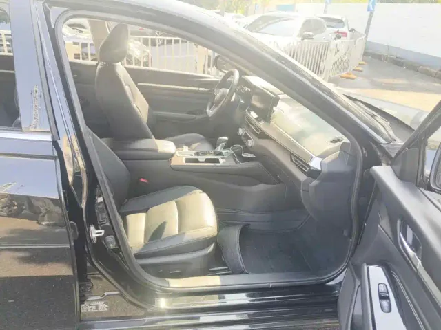 Nissan Teana — Фото автомобиля 13