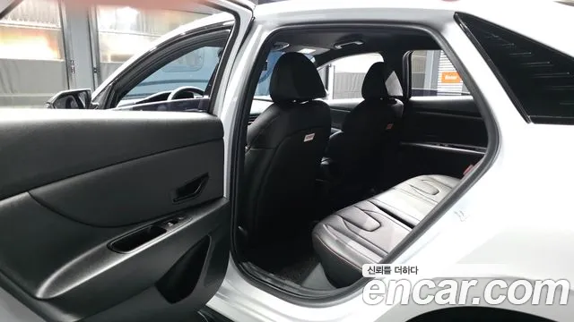 Hyundai Avante CN7 — Фото автомобиля 26