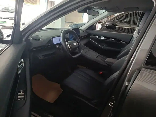 Geely Galaxy E5 — Фото автомобиля 15