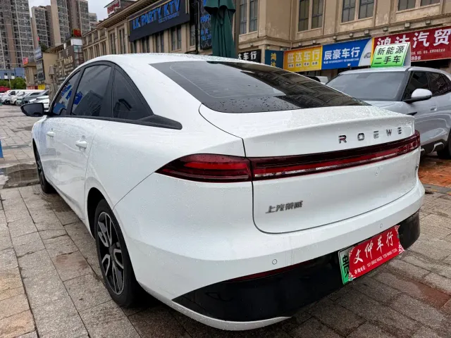 Roewe D6 — Фото автомобиля 6