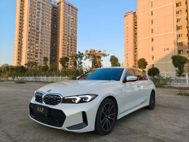 Фотография автомобиля — BMW 3 Series