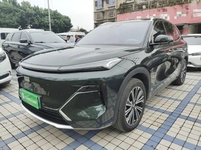 Фотография автомобиля — Geely Galaxy Starship 7 EM-i