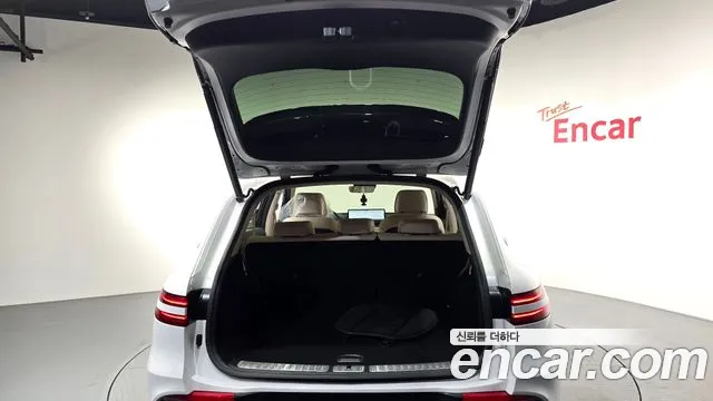 Genesis GV70 2.5T Бензин 2WD — Фото автомобиля 17