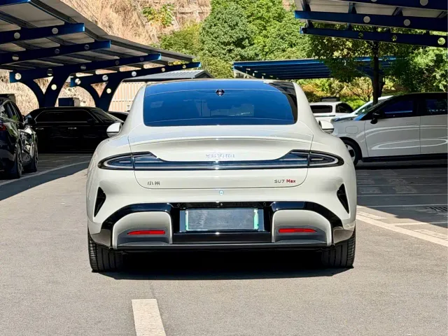 Xiaomi SU7 — Фото автомобиля 5