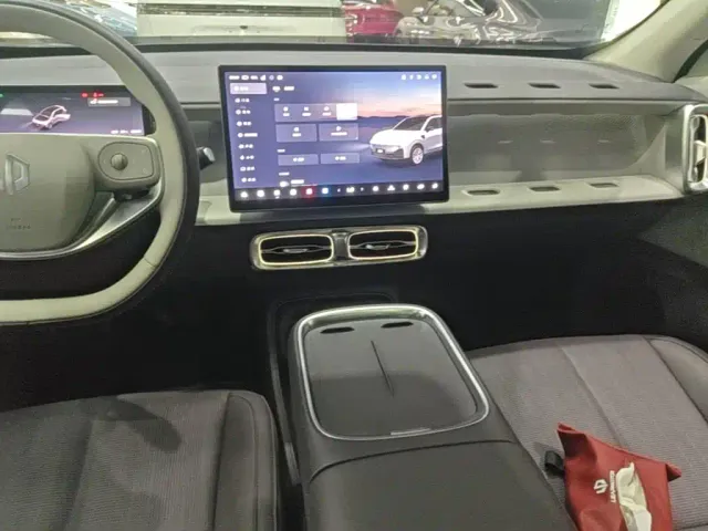 Leapmotor Leapmotor B10 2025 510 Joy Edition — Фото автомобиля 12