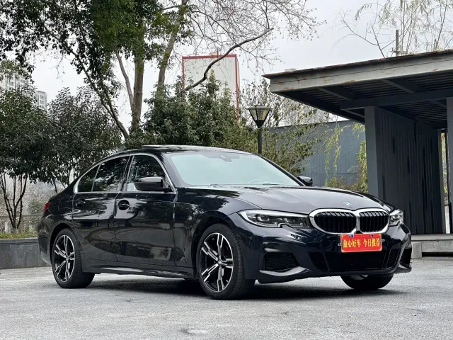 Фотография автомобиля — BMW 3 Series