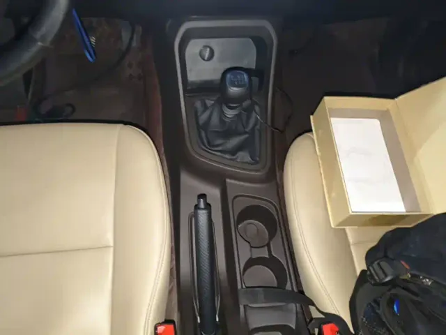Wuling Hongguang V — Фото автомобиля 13