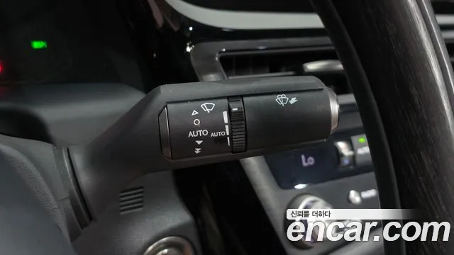 Lexus ES — Фото автомобиля 21