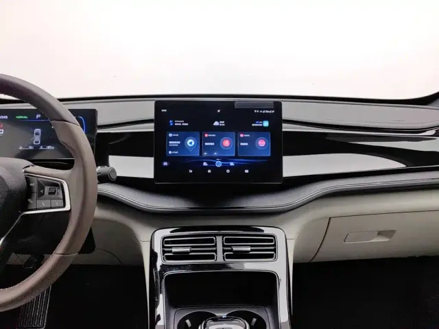 BYD Qin PLUS — Фото автомобиля 12