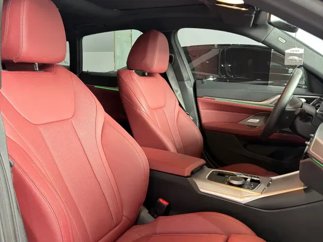 BMW i4 — Фото автомобиля 6