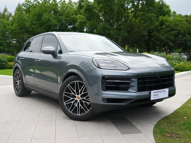 Porsche Cayenne — Фото автомобиля 17