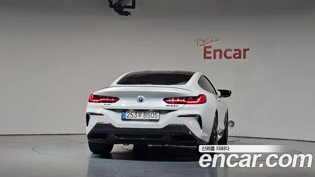 BMW 8-Series — Фото автомобиля 4