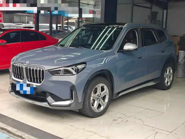 Фотография автомобиля — BMW X1