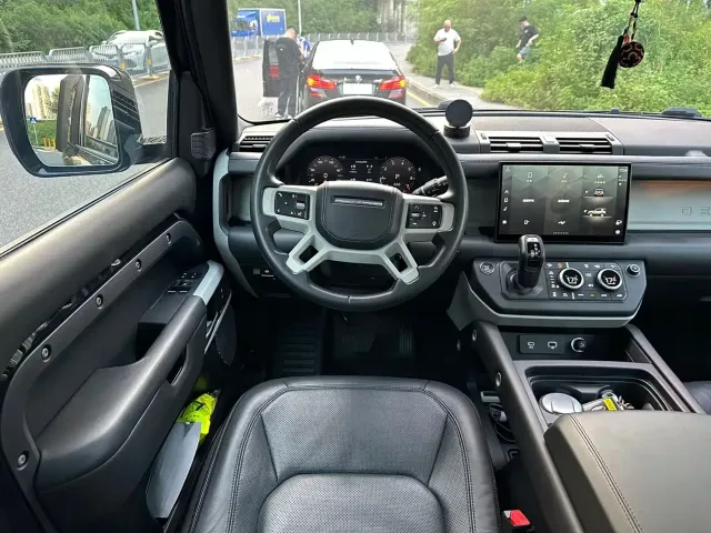 Land Rover Land Rover Defender 2023 Facelift 90 3.0T P400 XS — Фото автомобиля 7