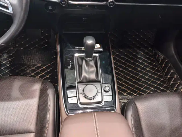 Mazda CX-30 — Фото автомобиля 16