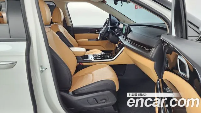 Kia Carnival Generation 4 — Фото автомобиля 16