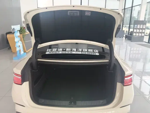 BYD Seal 07 DM-i — Фото автомобиля 18