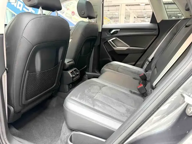 Audi Q3 — Фото автомобиля 9
