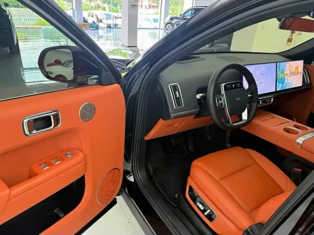 Li Auto Li L8 2024 Pro — Фото автомобиля 7