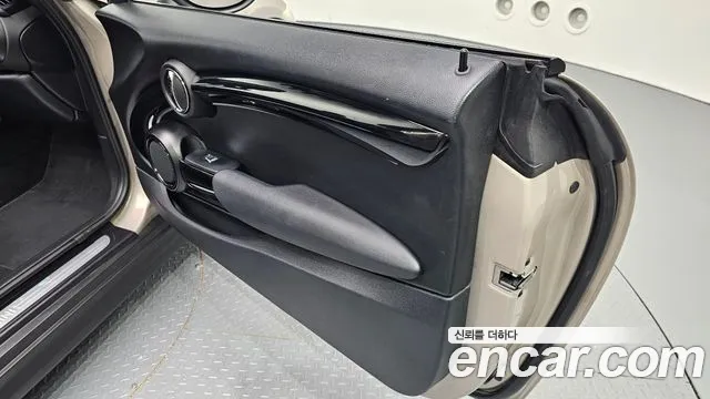Mini Cooper Convertible — Фото автомобиля 25
