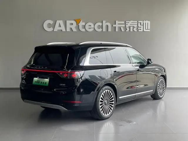 AITO Wenjie AITO M9 2024 Extended Range Ultra 42kWh 6-Seater — Фото автомобиля 4