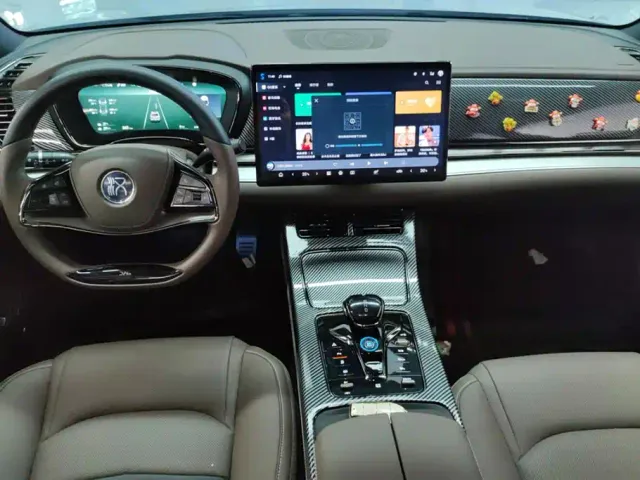 BYD Han — Фото автомобиля 12