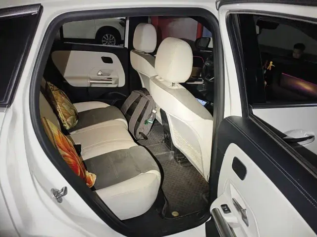 Mercedes-Benz EQA — Фото автомобиля 11