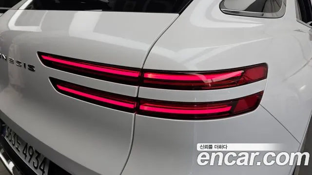 Genesis GV70 — Фото автомобиля 8