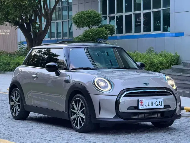 MINI Hatch — Фото автомобиля 2