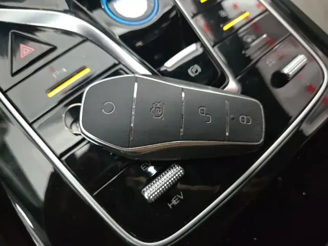 BYD Qin PLUS — Фото автомобиля 8