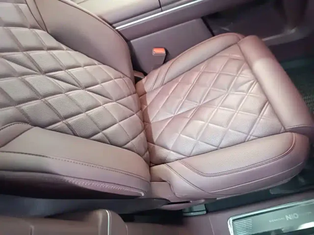 NIO NIO ES8 2025 Base Model — Фото автомобиля 24