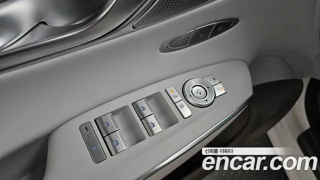 Genesis GV70 — Фото автомобиля 29